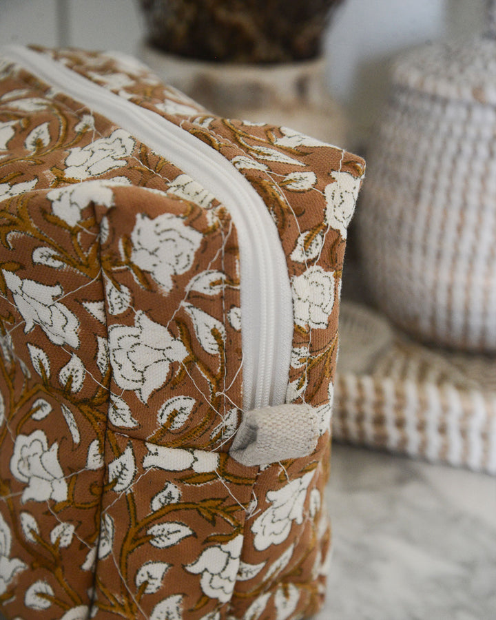 Agathe pouch