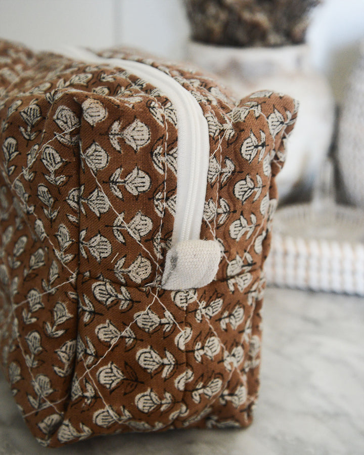 Noémie pouch